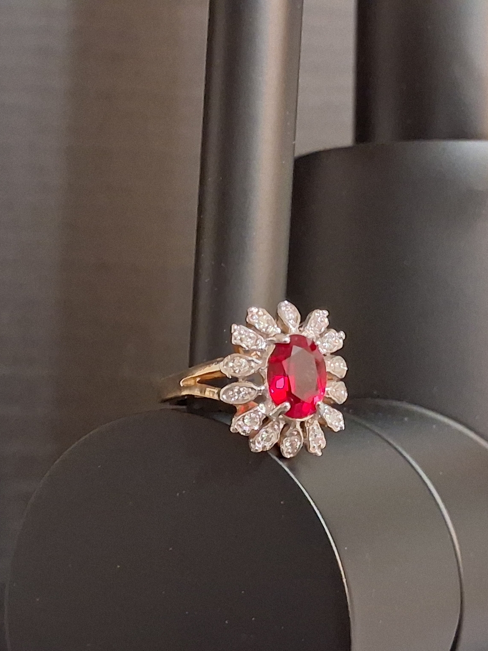 VINTAGE 18K HGE Red Ruby Crystal Sunburst Halo Cocktail Ring NOS 80s  Size 5